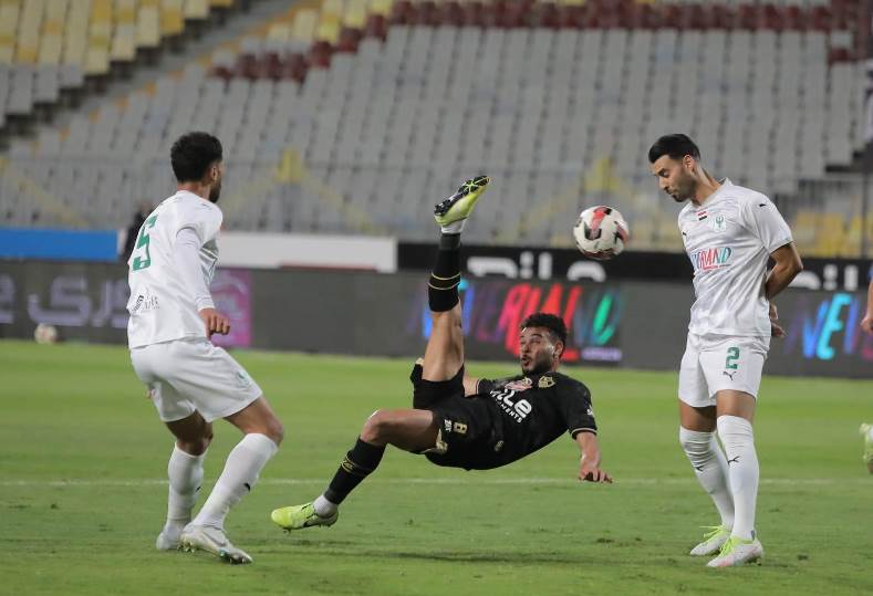 أنيس بوجلبان يتخذ أول قرار بعد تعادل المصري مع الزمالك في الدوري