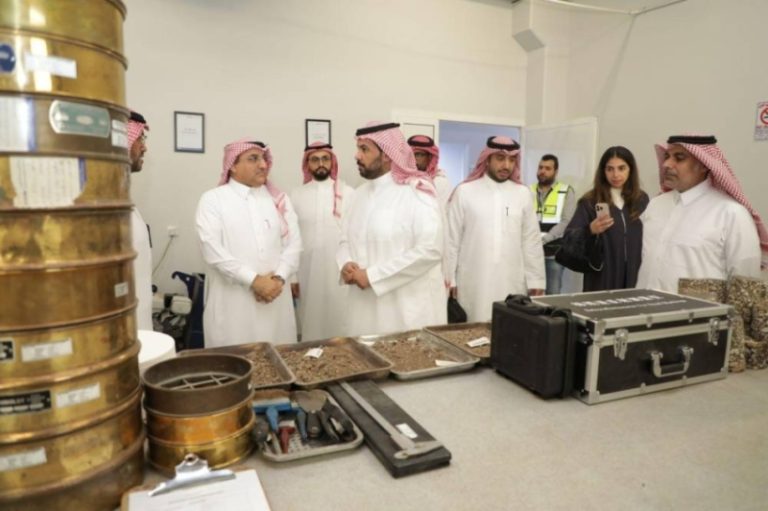 إجراء 40 ألف اختبار لمواد تنفيذ المشاريع في الأحساء يشمل تطوير البنية التحتية
