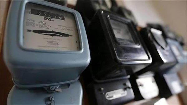 إجراءات صارمة تنتظر المتأخرين في سحب عداد الكهرباء القديم بعد 6 أيام