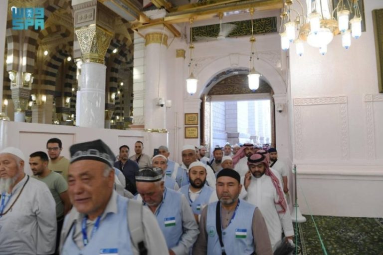 إرشادات منظمة تيسّر دخول المصلين إلى “الروضة الشريفة” بالمسجد النبوي