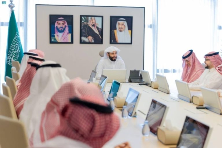 إطلاق العقد الموحد: وزير العدل يعزز أتعاب المحاماة للعدالة الوقائية