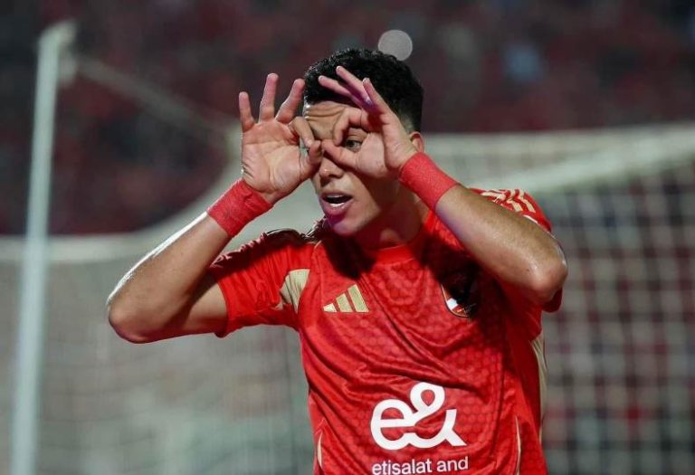 إمام عاشور يتألق كأفضل لاعب في مباراة الأهلي والبنك ضمن دوري نايل