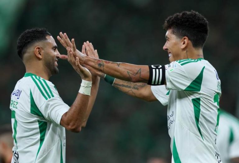 إنجاز تاريخي نادر ينتظر نجوم الأهلي السعودي في “الجمع بين أوروبا وآسيا” اليوم