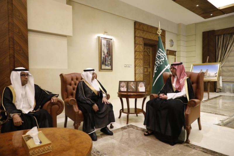 إنجازات ميناء جدة الإسلامي تُسلم للمحافظ