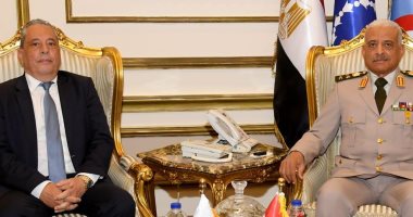 اجتماع الفريق أول عبد المجيد صقر مع وزير الدفاع القبرصي يسجل لحظات هامة – اليوم السابع