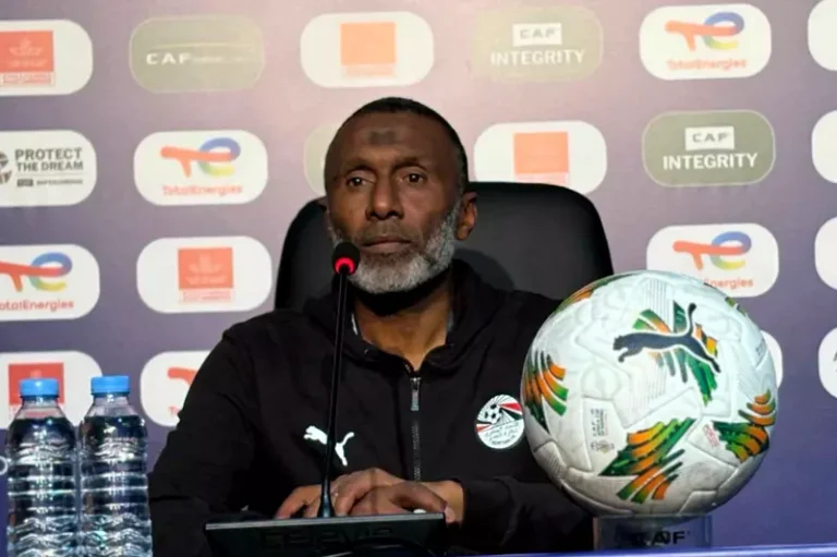 اجتماع بين اتحاد الكرة وأحمد الكاس لاستعدادات كأس العالم للشباب يتضمن معسكرات ومباريات ودية