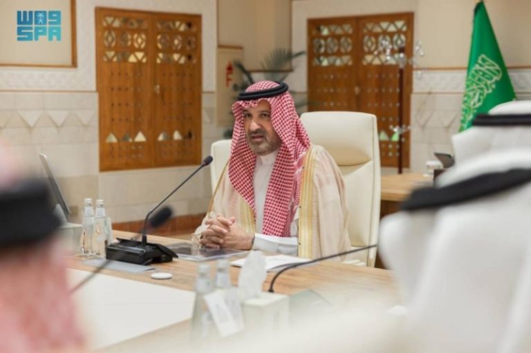 اجتماع تاريخي برئاسة فيصل بن سلمان حول الحج والحرمين