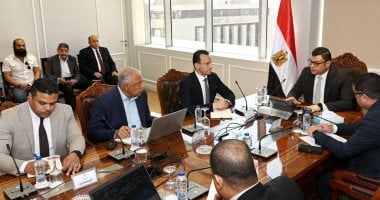 اجتماع عاجل لمتابعة تنفيذ مشروع حدائق تلال الفسطاط بحضور وزير الإسكان