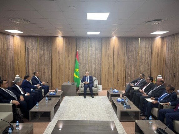 اجتماع غير مسبوق.. وزير الخارجية يجتمع برئيس البرلمان الموريتاني في نواكشوط впервые منذ 2006