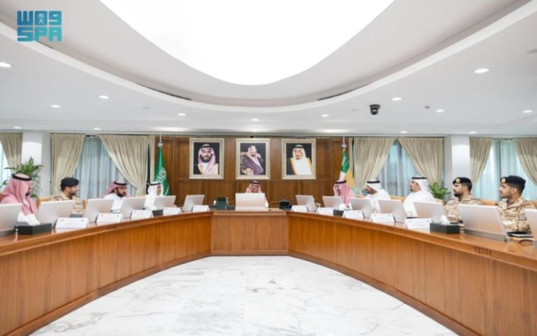اجتماع نائب وزير الحرس الوطني مع وكيل الوزارة للشؤون الفنية