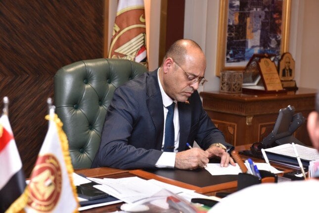 اجتماع هام لوزير العمل بشأن صندوق إعانات الطوارئ