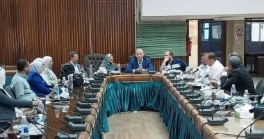 اجتماعات مفصلية تناقش تحسين بيئة الاستثمار وإدارة منظومة المياه في مدينتي 15 مايو والصالحية