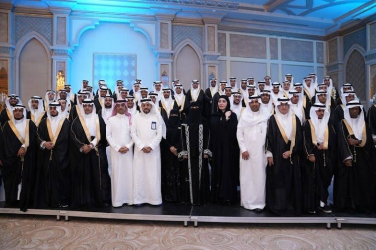 احتفاء تعليم جدة بخريجي وخريجات ثانوية الفيصلية للموهوبين والموهوبات