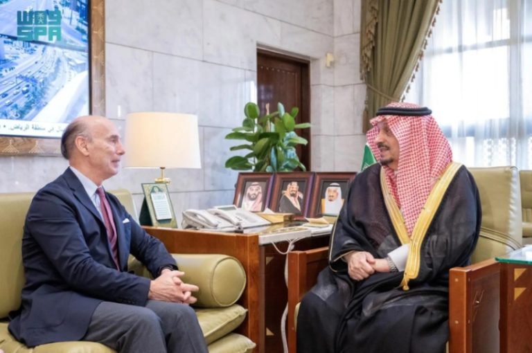استقبال أمير الرياض للسفير الإسباني الجديد في المملكة