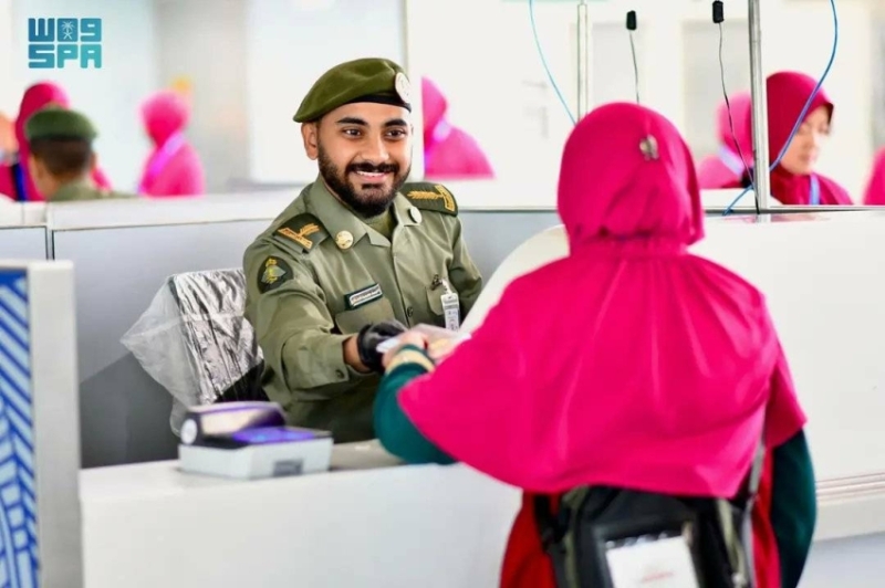 استقبال أولى رحلات ضيوف الرحمن من الصين في المدينة المنورة