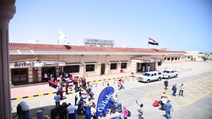 استقبال الرحلات السياحية في مطار مرسى مطروح الدولي من بولندا