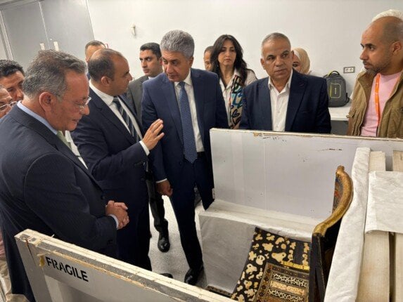 استقبال المتحف المصري الكبير 163 قطعة فريدة من كنوز توت عنخ آمون قبل الافتتاح
