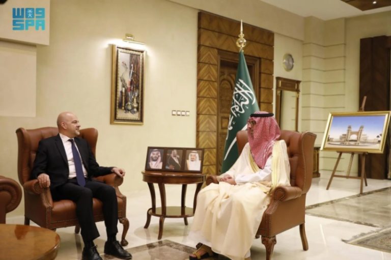 استقبال محافظ جدة للقنصل الأمريكي