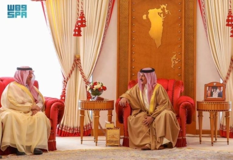 استقبال ملك البحرين للبنيان وإشادته بـ «طبية عبدالله»