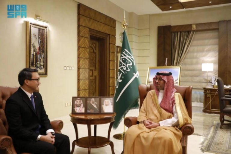 استقبال مميز للقنصل العام الفلبيني من قبل محافظ جدة