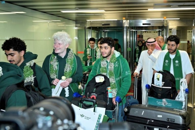استقبال مميز لمنتخب المملكة للعلوم والهندسة في الرياض بعد فوزه بـ23 جائزة في “آيسف 2025”