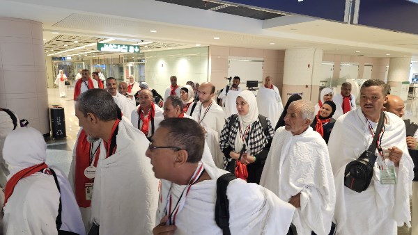 استمرار تفويج حجاج الجمعيات الأهلية إلى الأراضي المقدسة