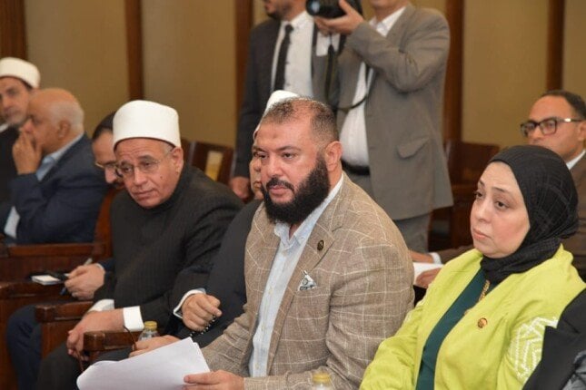 اعتذار ممثل حزب النور عن انفعاله خلال مناقشة قانون الفتوى الشرعية