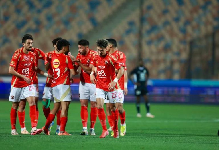 الأهلي وبيراميدز يتصارعان على لقب الدوري في فارق الأهداف المشتعل