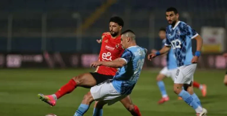 الأهلي وبيراميدز يتنافسان في المباريات المتبقية بالدوري.. من سيحسم اللقب؟