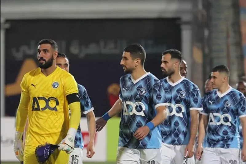 الأهلي يحافظ على صدارته في الدوري بعد فوز بيراميدز الكبير برباعية مجنونة أمام البنك الأهلي (فيديو)