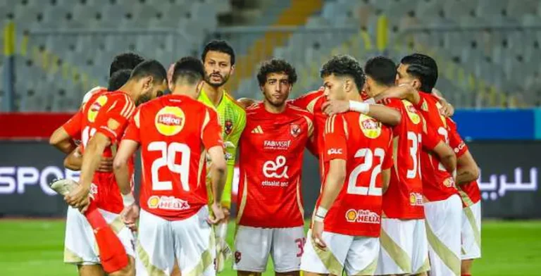 الأهلي يستعد لثلاث مباريات حاسمة تحدد مصير درع الدوري