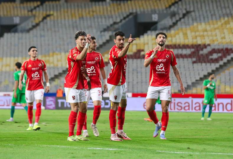 الأهلي يستعيد صدارة دوري نايل بعد هزيمته للمصري برباعية “فيديو”