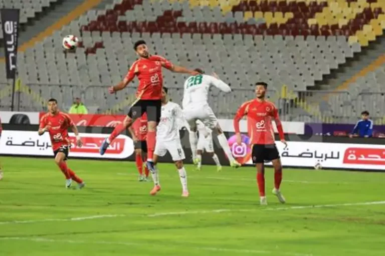 الأهلي يواجه المصري في مباراة الدوري: الموعد والقناة الناقلة
