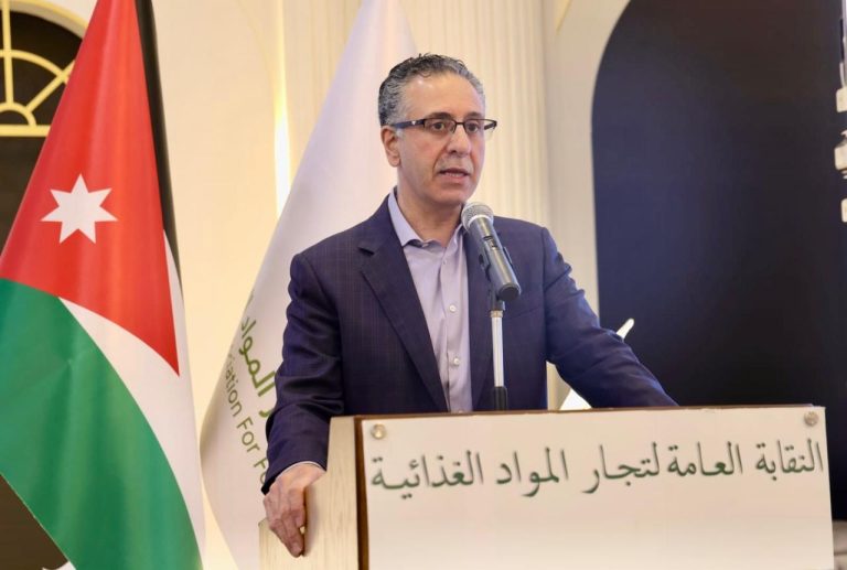 التزام الحكومة بدعم قطاع المواد الغذائية من قبل القضاة