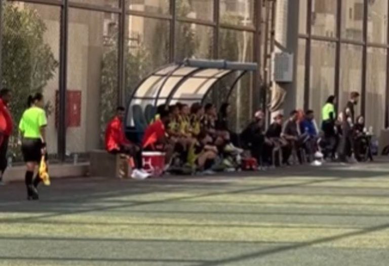 الحزن يخيم على دكة الأهلي رغم تتويج مسار بدوري الكرة النسائية فيديو