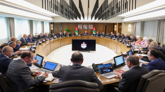 الحكومة تعيد هيكلة نظام التوظيف للوظائف القيادية لتوسيع الفئات المستهدفة