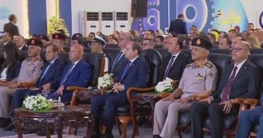 الرئيس السيسى يستعرض فيلما وثائقيا حول دعم عمال مصر