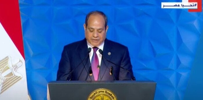 السيسي يؤكد: العمال شركاء في النهضة الاقتصادية مع أصحاب الأعمال
