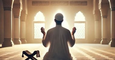الصائمون ينتظرون أذان الفجر في أول أيام ذو الحجة 1446 هـ