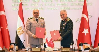 الفريق أحمد خليفة يعود للوطن بعد زيارة رسمية لتركيا