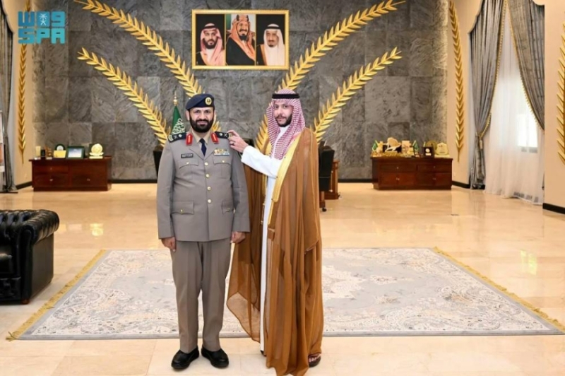 القحطاني يحصل على رتبة جديدة من محافظ الطائف