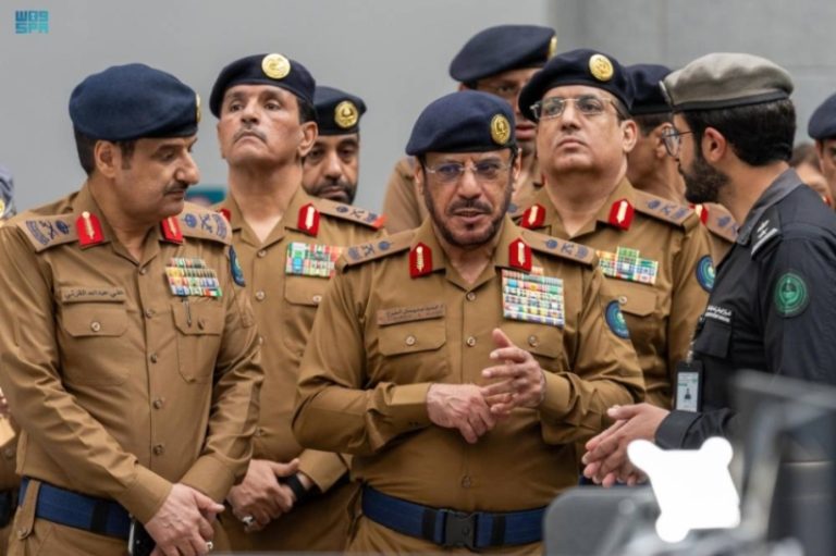 اللواء حمود الفرج يستعرض إنجازات الدفاع المدني في المدينة المنورة