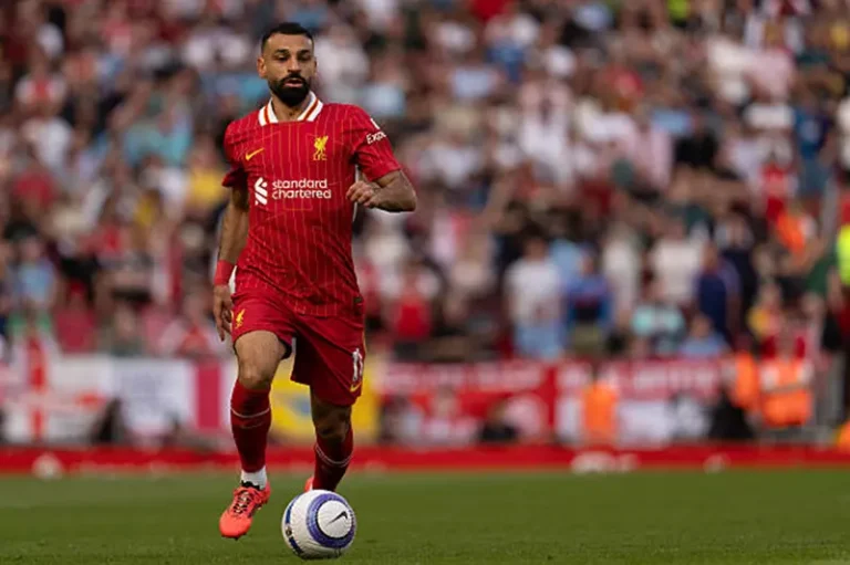 المتصدر ينهي موسمه، وصلاح يحتاج إلى خطوات حاسمة لحسم سباق الحذاء الذهبي الأوروبي 2025