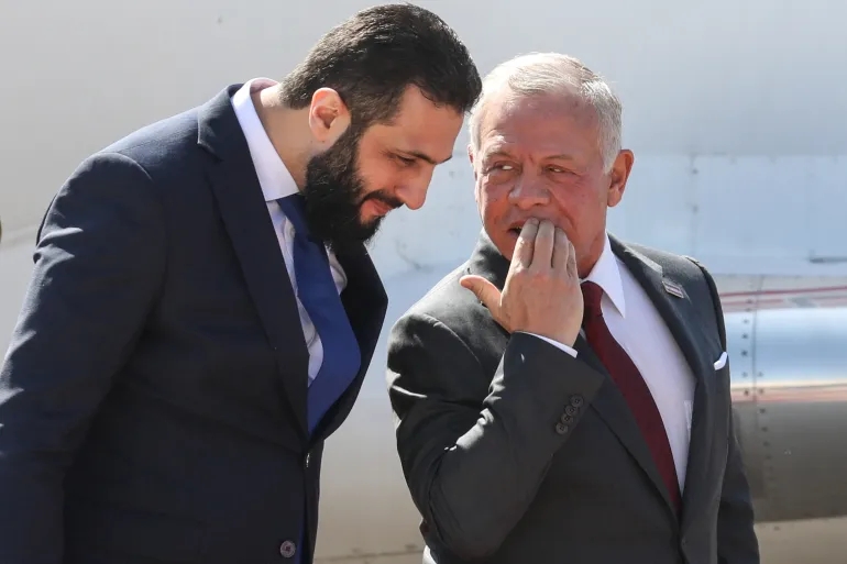 الملك والشرع يدعمان جهود تحقيق الاستقرار في الجنوب السوري وتعزيز العلاقات الثنائية