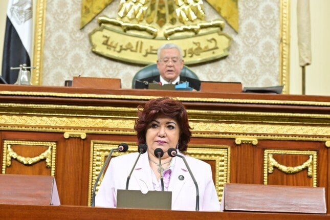 الموافقة على اتفاقية خدمات جوية بين مصر وعمان