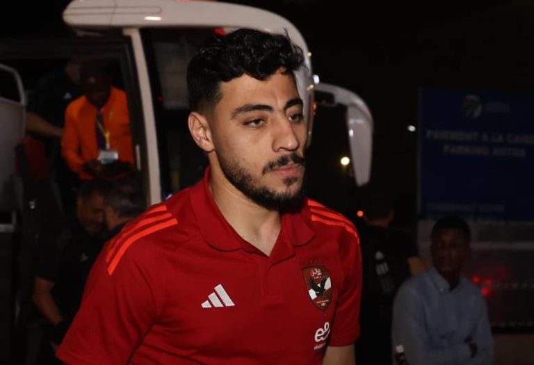 النحاس يعلن عن انضمام أكرم توفيق لقائمة الأهلي في مواجهة المصري