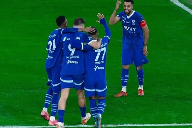 الهلال يترقب نتيجة أشعة مدافعه قبل مواجهة الوحدة في الدوري