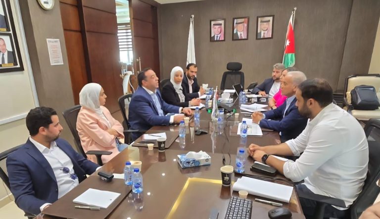 بحث إنشاء مركز بريدي في النافورة بمحافظة العقبة بين الداوود والمفلح