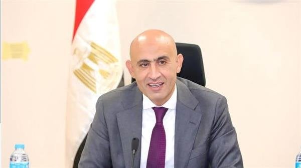 بحث وزير التربية والتعليم مع المدير العام لمكتب التربية العربي لدول الخليج سبل تعزيز التعاون المشترك بين الطرفين