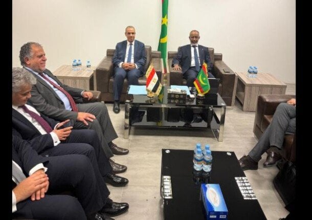 بدر عبد العاطي يناقش مع وزير الصحة الموريتاني سبل تعزيز التعاون في توريد الأدوية
تعزيز التعاون بين بدر عبد العاطي ووزير الصحة الموريتاني بشأن توريد الأدوية
بحث بدر عبد العاطي مع وزير الصحة الموريتاني آليات تحسين توريد الأدوية
وزير الصحة الموريتاني وبدر عبد العاطي يتعاونان في مجال توريد الأدوية